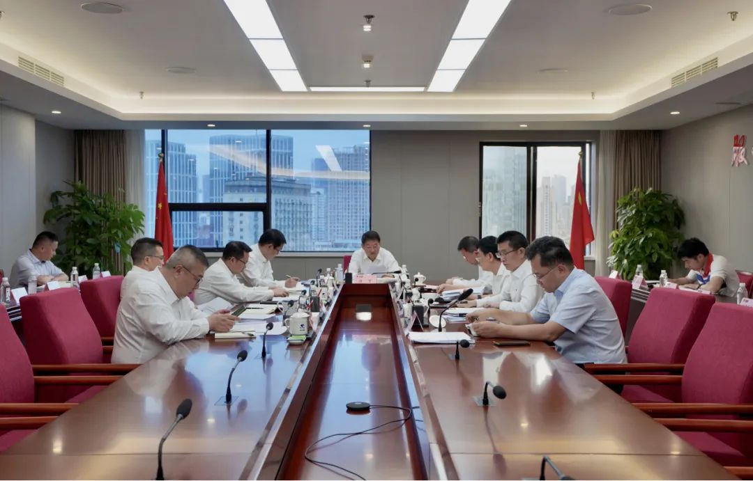 省尊龙凯时人生就是搏集团辅导班子“服膺嘱托  感恩奋进”专题进建钻研会召开